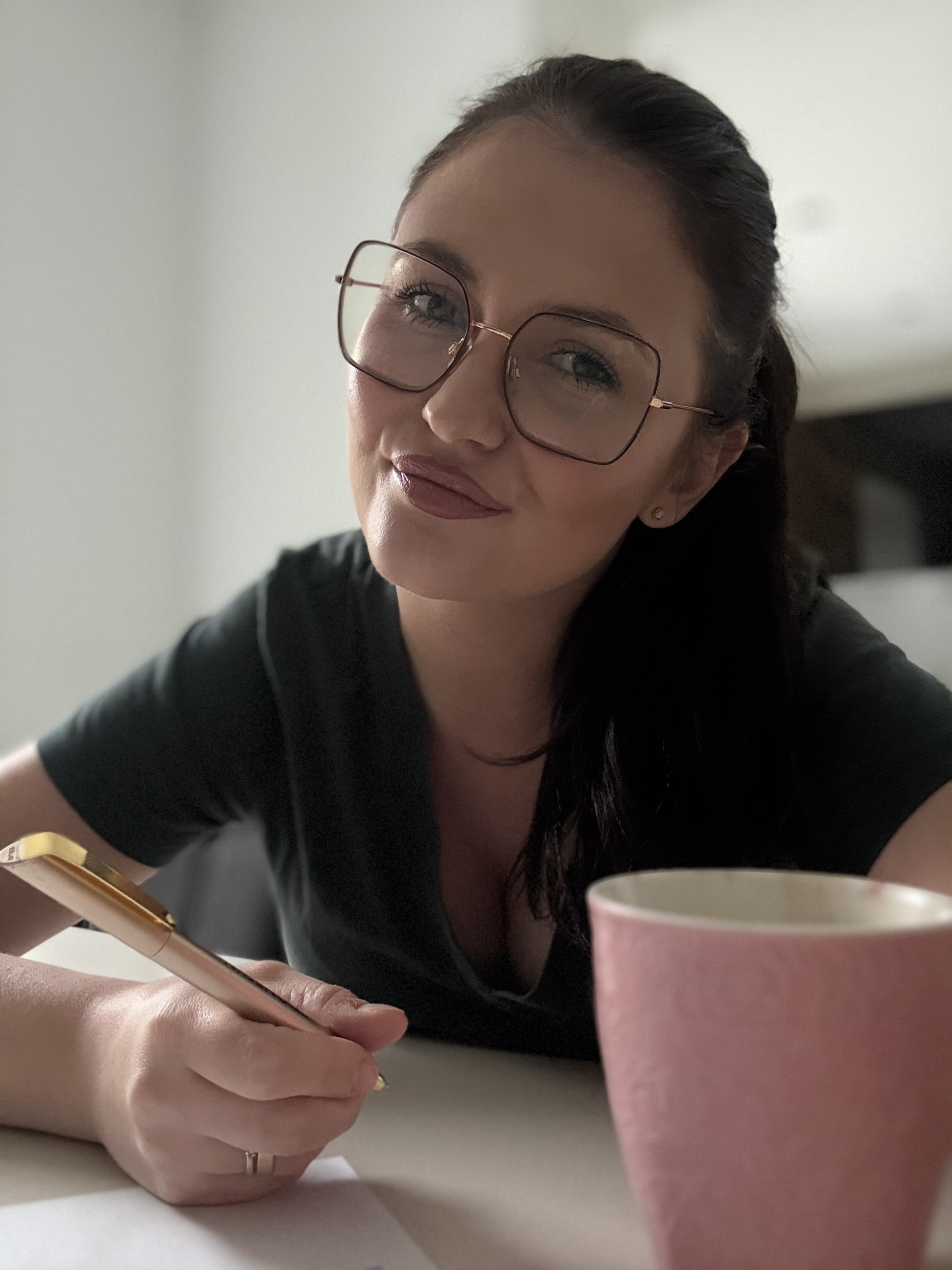 Natalia - Twoja przewodniczka w pracy z energią i podświadomością